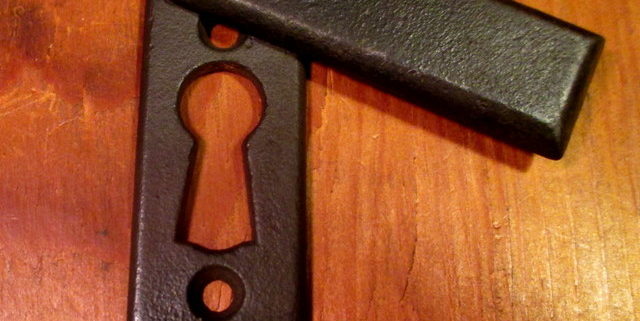 Cast Iron Key Hole Cover